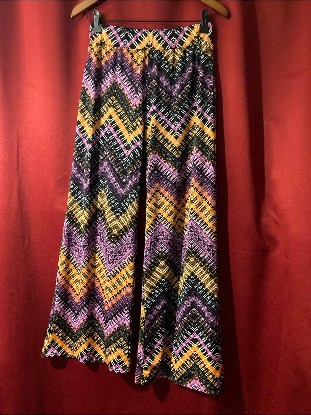 Dynamite Wide Leg Flowy Pants in Purple, Gold & Black